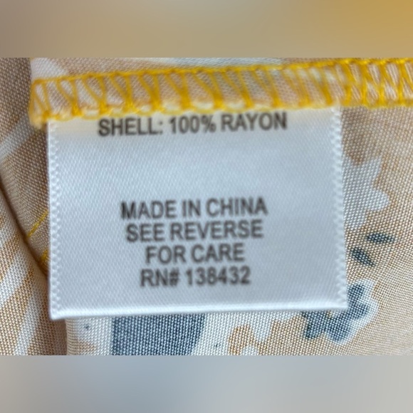 NEW ModCloth On Cloud Nineties Shift Dress S Yellow Summer V-Neck Mini 1347/48 - Picture 5 of 7